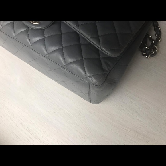 SOLD.Chanel Maxi Classic Bag Lambskin - Picture 8 of 8